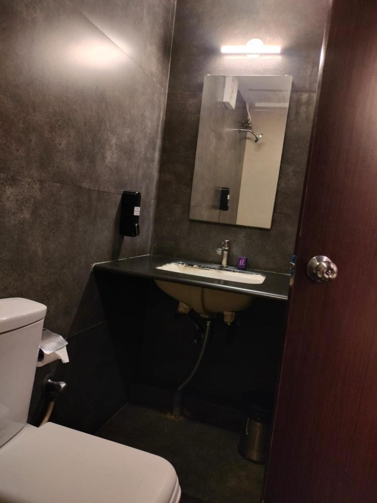 Astra Hotels & Suites - Hsr Layout Sector 1, Near Ecospace Bellandur Бенґалуру Екстер'єр фото